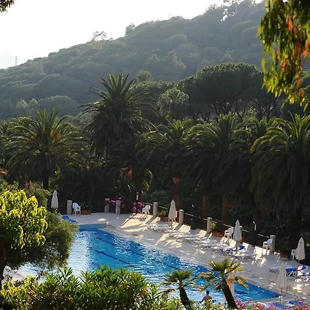 Village Rosselba Le Palme Resort